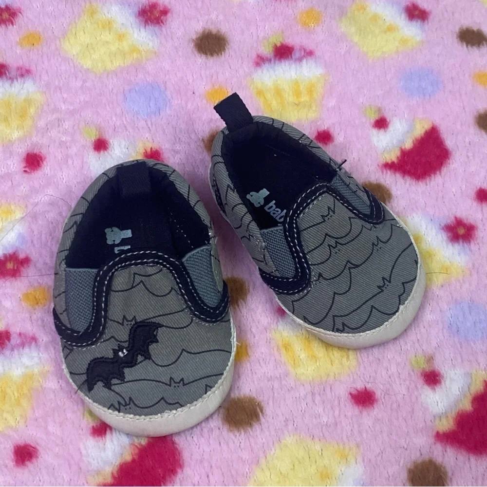 Baby Gap Halloween bat slip on shoes